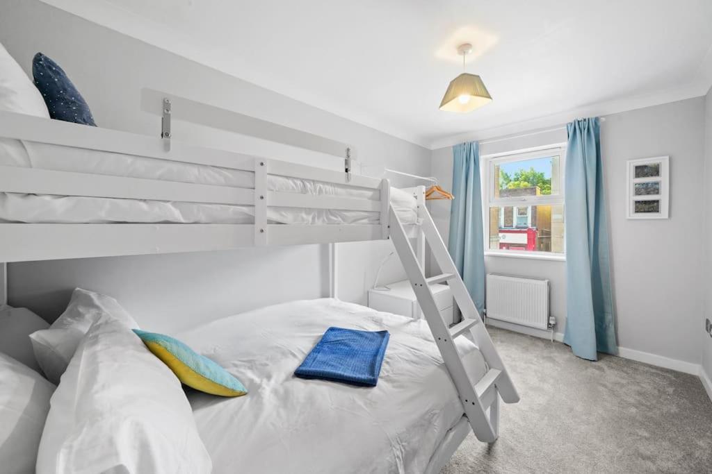 Modern Apartment Near Old Town With Parking Margate Exterior photo
