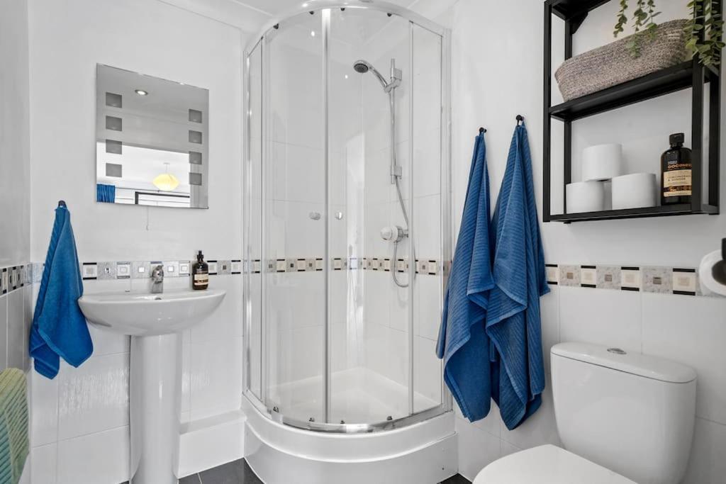 Modern Apartment Near Old Town With Parking Margate Exterior photo