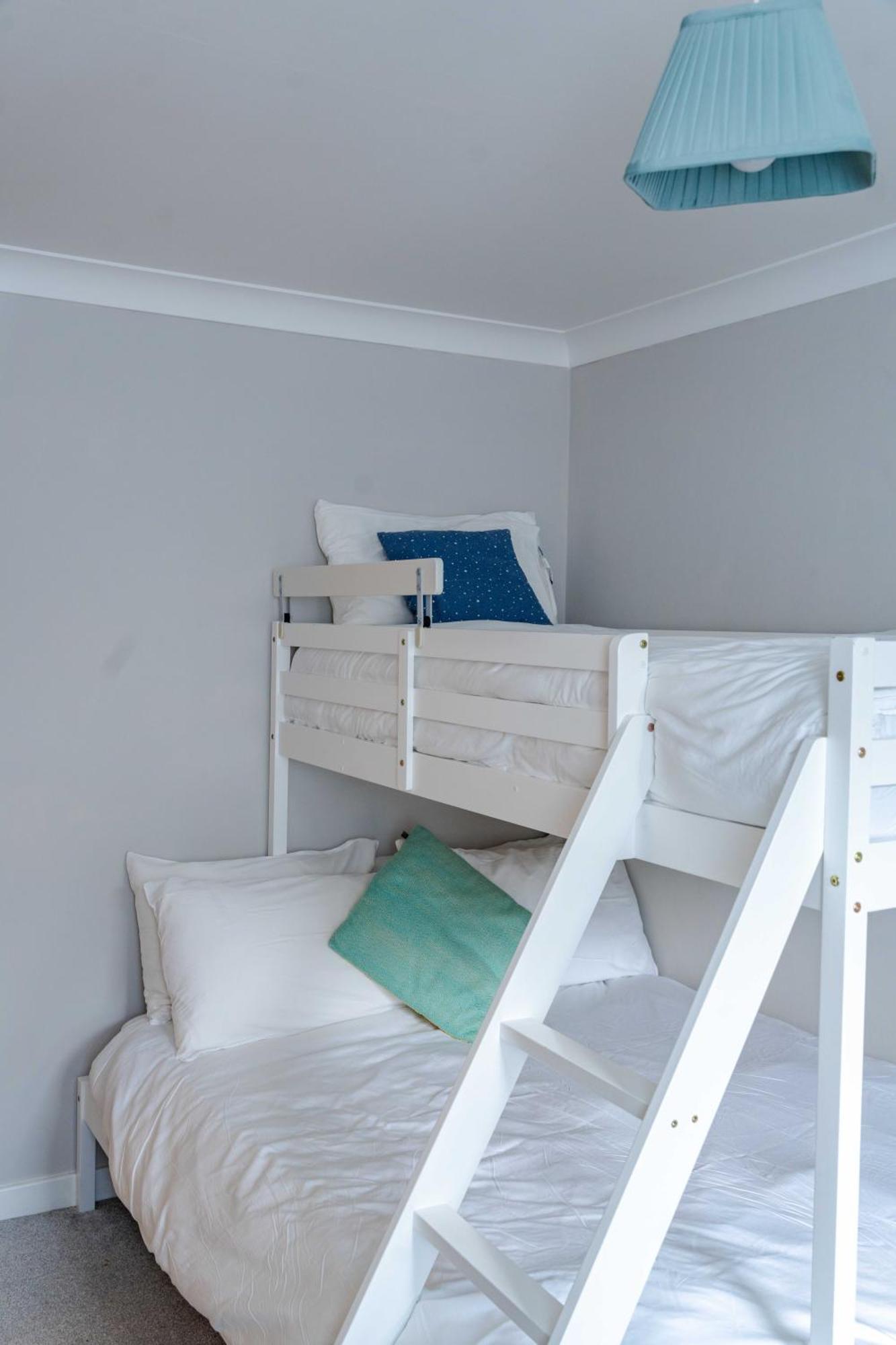 Modern Apartment Near Old Town With Parking Margate Exterior photo